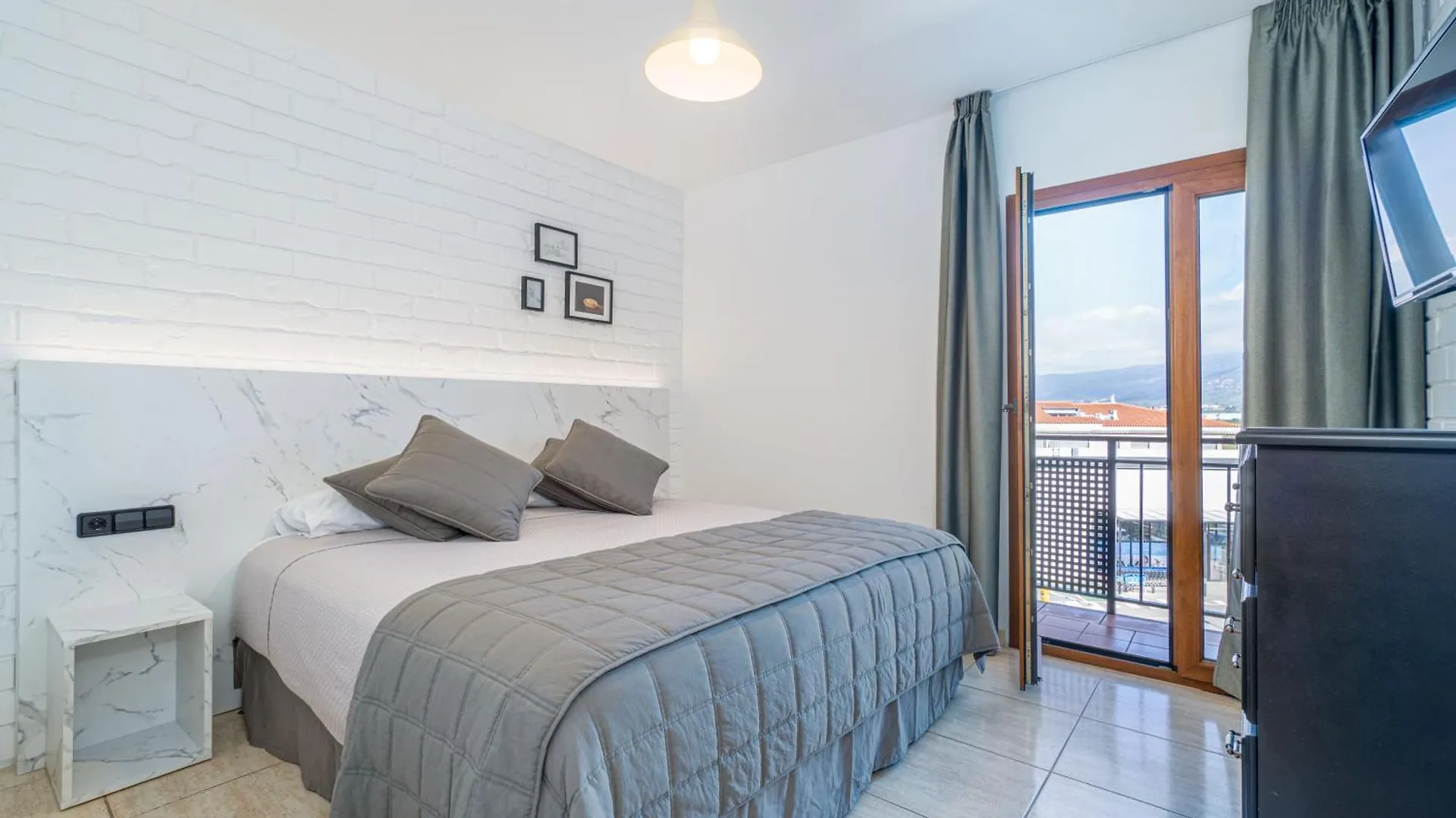 Hotel Montmar Roses 3*,  Espagne