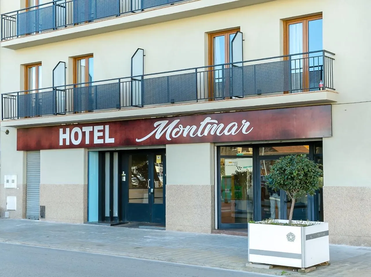 Hotel Montmar Roses Spain